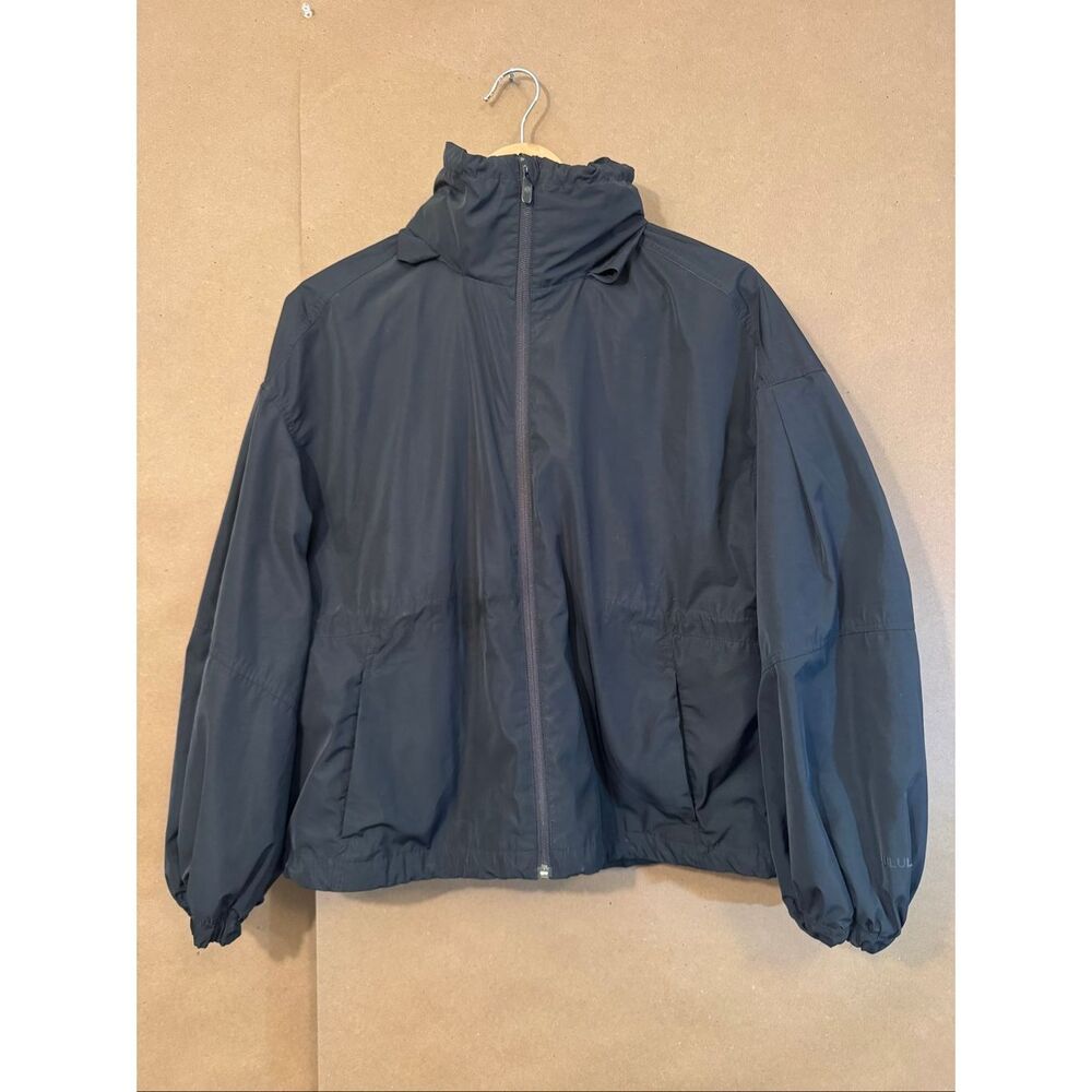Lululemon black windbreaker jacket with hood